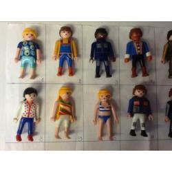 1A: diverse poppetjes van playmobil