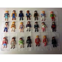 1A: diverse poppetjes van playmobil