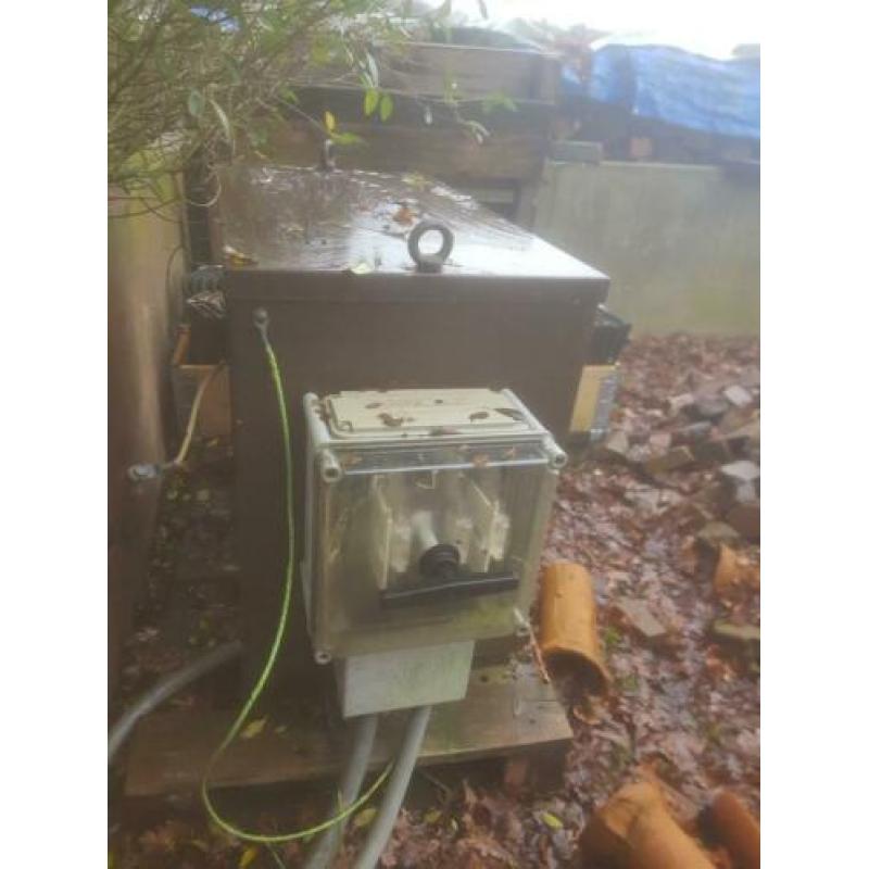 25 kVA tranformator 230 v/380v Trafa