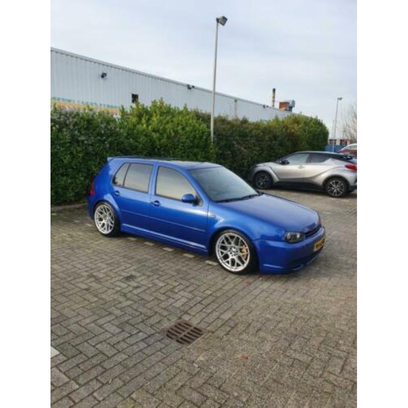 Volkswagen Golf 2.3 V5 125KW 2003 r32blauw