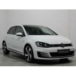 v.a. € 337 p/m | Volkswagen Golf 2.0 TDI GTD 184pk DAB