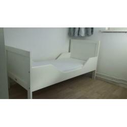 Witte Bopita kinderbed + matras + extra's