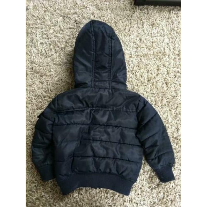 Babykleding blauwe winterjas met capuchon mt 86