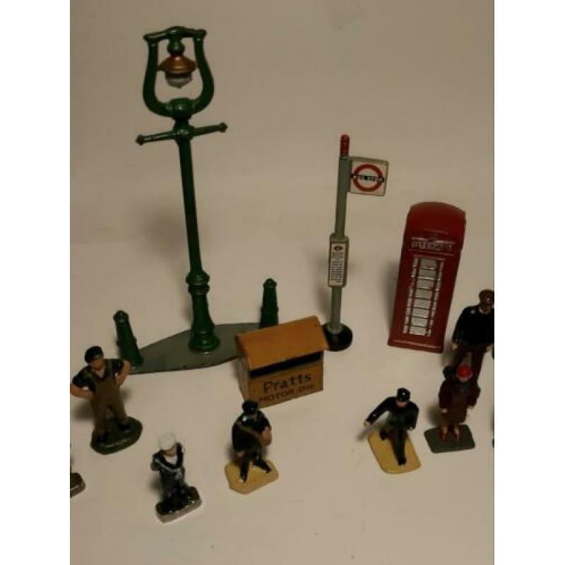 Dinky Toys, GB, telefooncel en figuurtjes etc