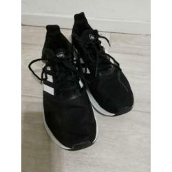 Zwarte Adidas schoenen mt 42 1/5