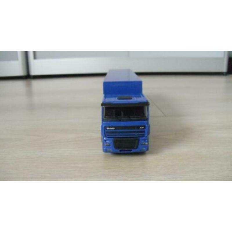 Te koop mooie lion toys daf 95 xf vicks schaal 1:50