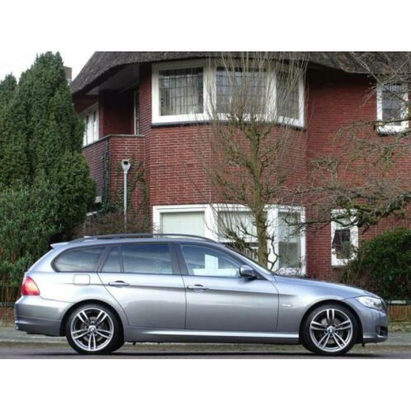 Bmw 3-serie Touring 320i 170PK+ Pro-Navi / LED + XENON M-spo