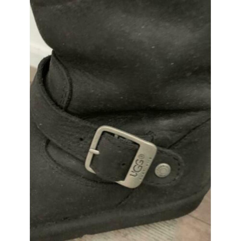 Zwart leren Uggs laarzen te koop