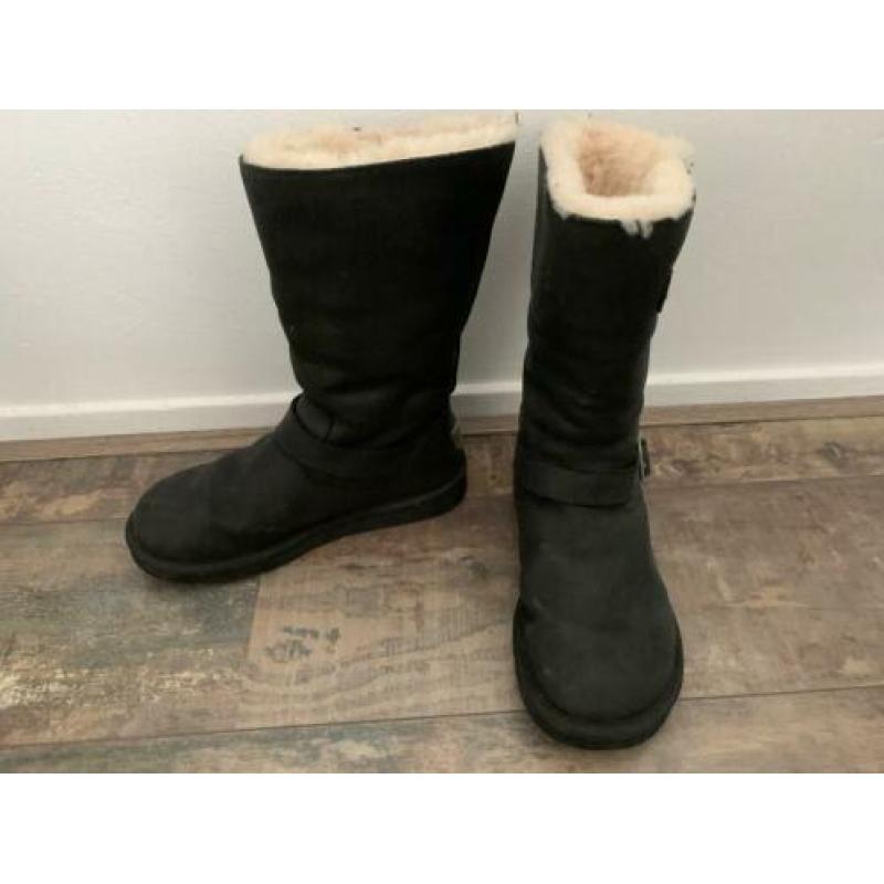 Zwart leren Uggs laarzen te koop