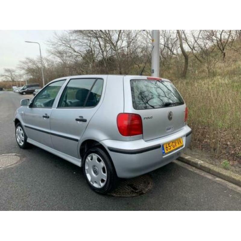 Volkswagen Polo 1.4-16V Comfortline 5DRS NAP!