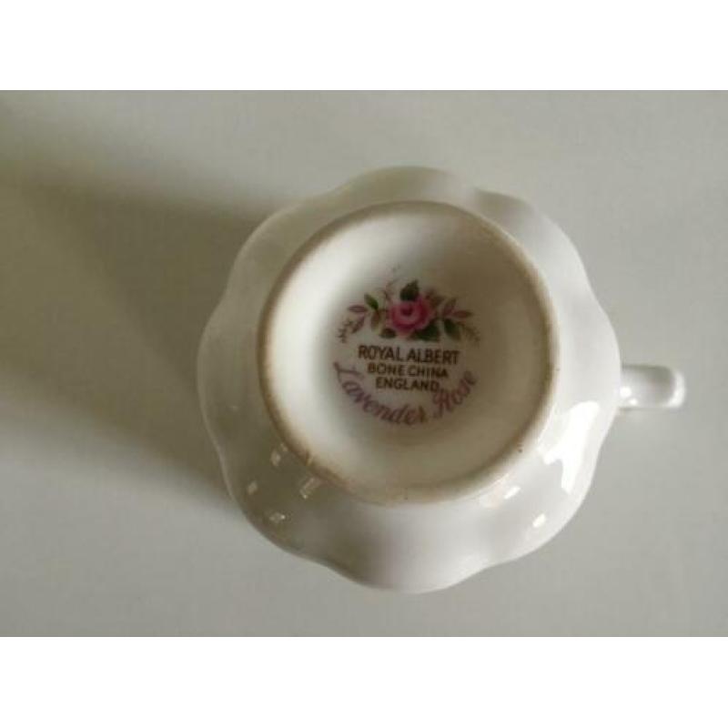 9 dames kop en schotels Royal Albert Lavender Rose