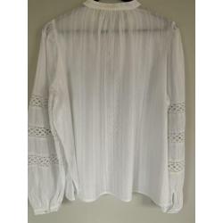 Closed blouse