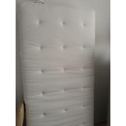 Matras Ikea Hyllestad, middelhard, 90x200 cm, 1 persoons