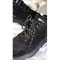 Balenciaga Triple S zwart maat 40