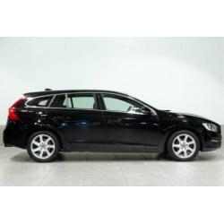 Volvo V60 Nw.Model T3 Intellisafe Navigatie Parkeercamera 15