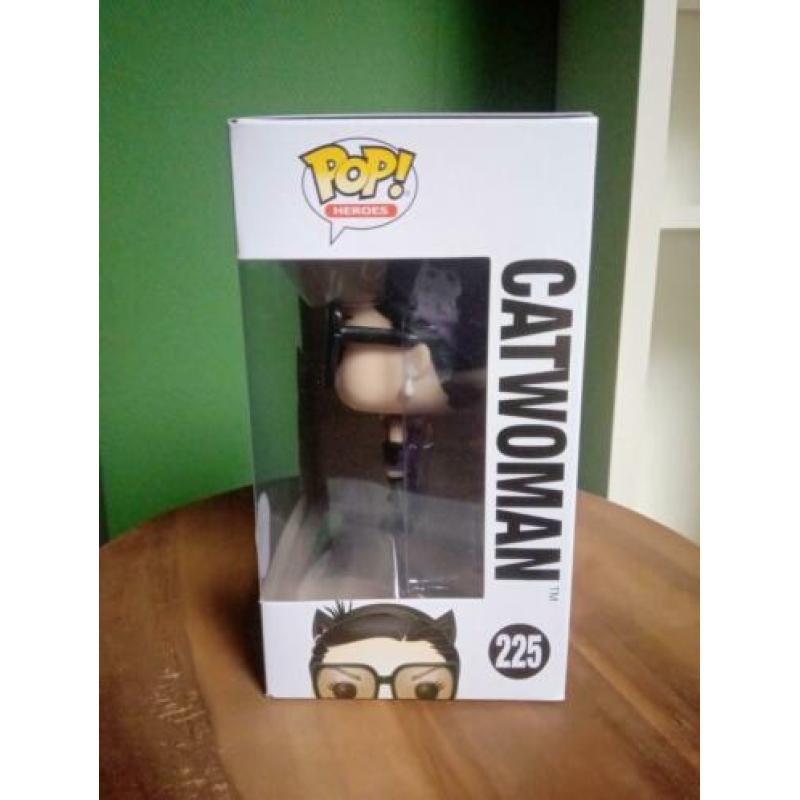 Funko Pop DC Bombshells #225 Catwoman CHASE EDITION