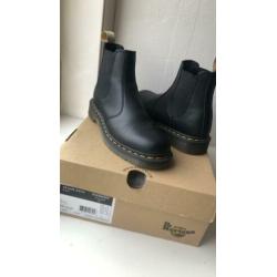 Dr Martens Chelsea Boots 2976