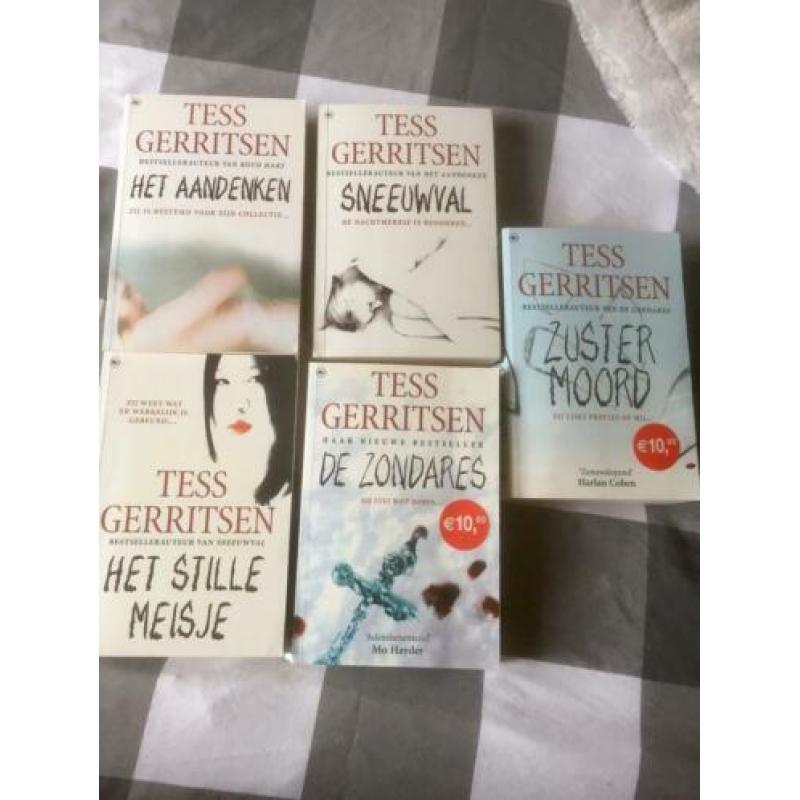 5x Tess Gerritsen boeken. Nieuwstaat