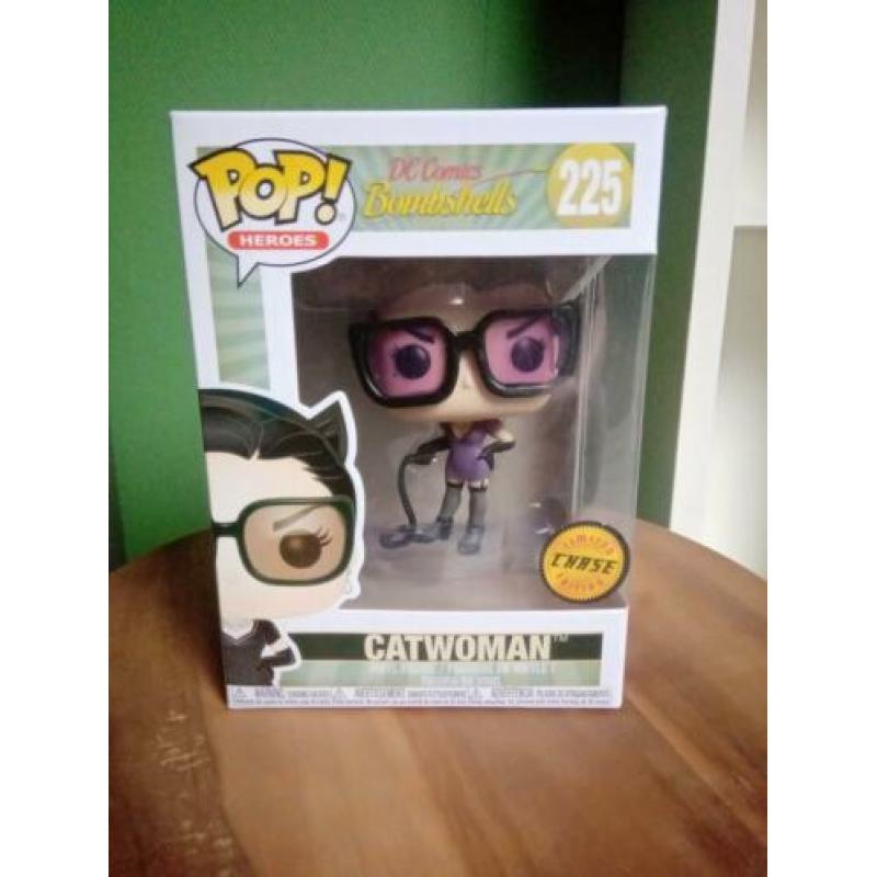 Funko Pop DC Bombshells #225 Catwoman CHASE EDITION