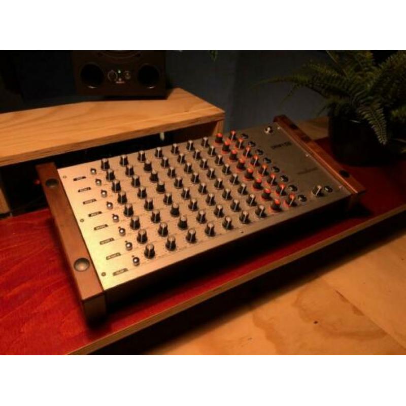 Vermona DRM1 MK3 (analoge drum computer/synthesizer)