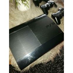 Ps3 met controllers en spellen