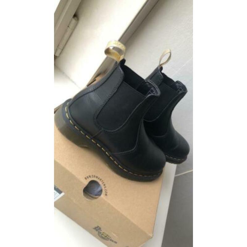 Dr Martens Chelsea Boots 2976