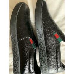 GUCCI! Black mt 44