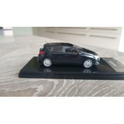 Toyota Auris schaal 1:43