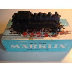 Marklin 3031 locomotief met telexkopeling en met OVP