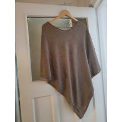 Cashmere zachte luxe poncho / overslagdoek