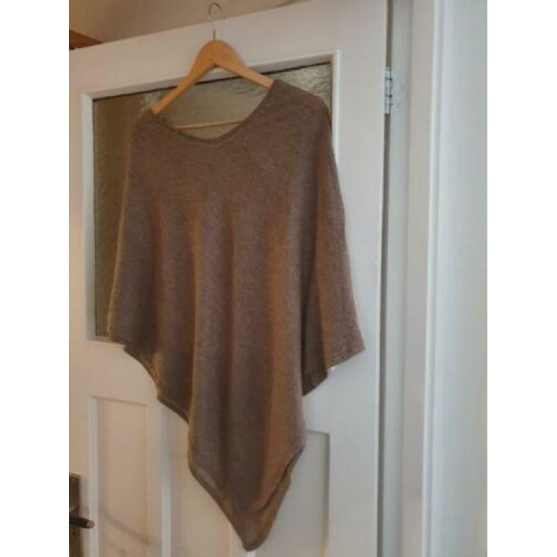 Cashmere zachte luxe poncho / overslagdoek