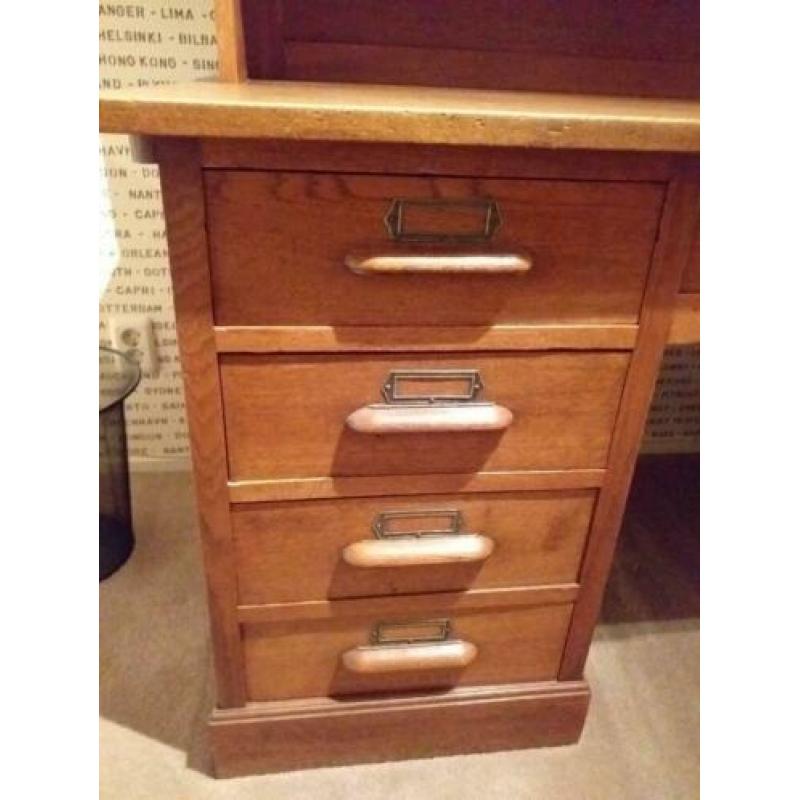 Antiek eiken bureau!