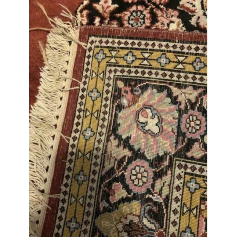Zijde handgeknoopte tapijt