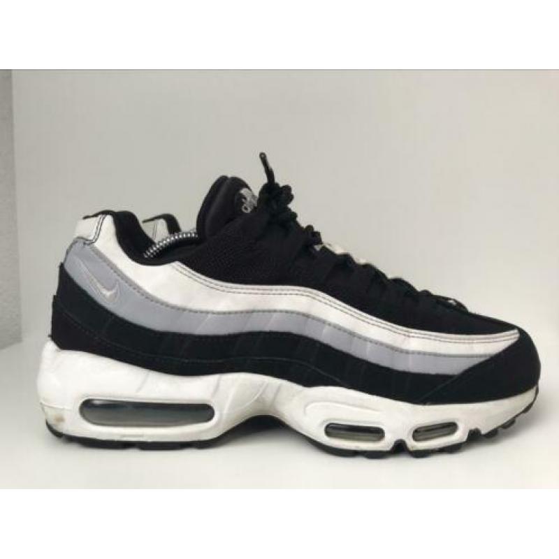 Nike Air Max 95 “ Zwart Wit Grijs” maat 42