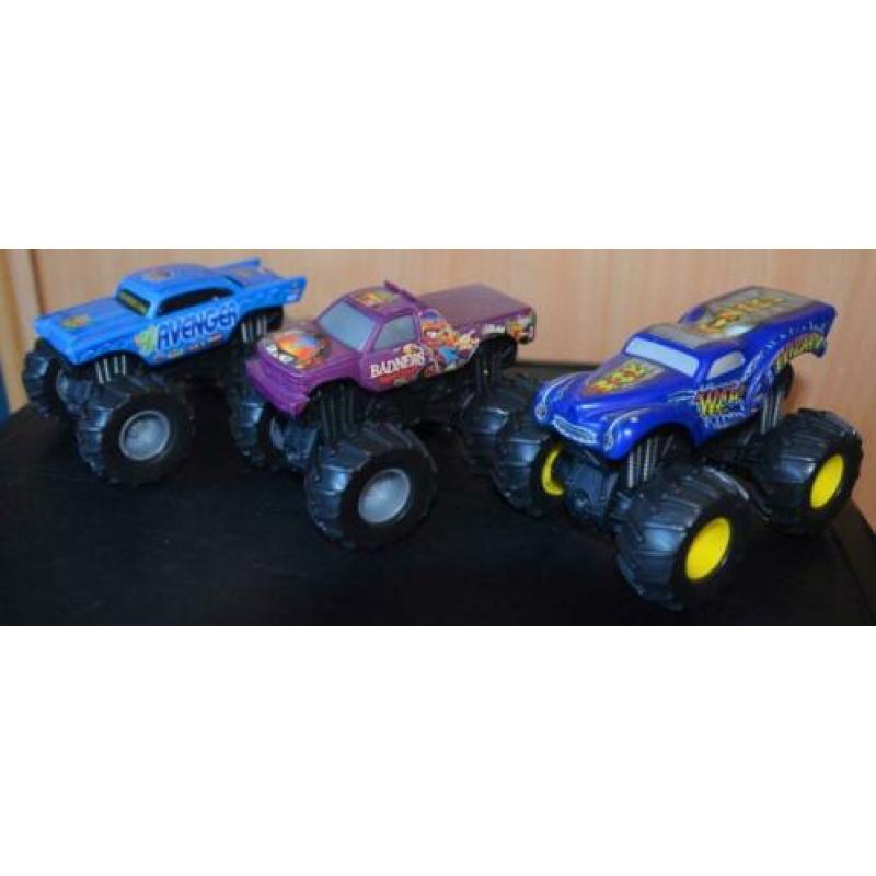 3 Mattel Monstertrucks