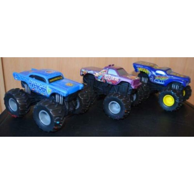 3 Mattel Monstertrucks