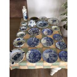 21 Diverse Delft Blue (wand)borden, Asbak enz. Delft Holland