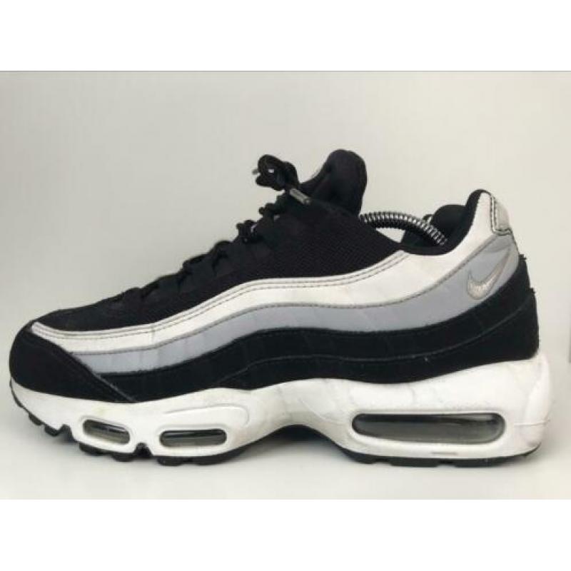 Nike Air Max 95 “ Zwart Wit Grijs” maat 42