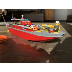 Lego City 7906 Brandweerboot - met motor!