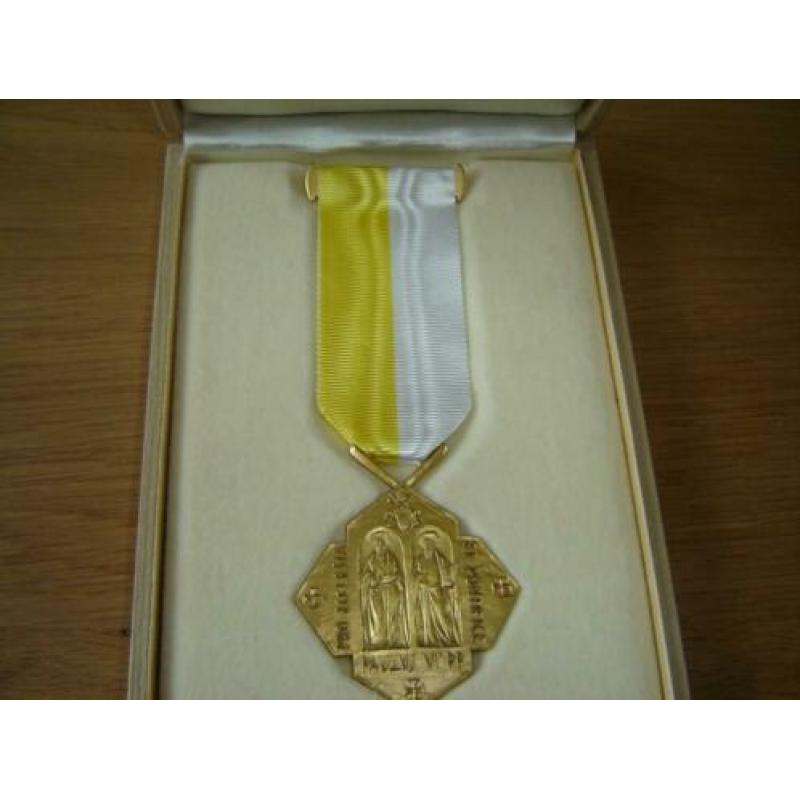 medaille pro ecclesia et pontifice erekruis vaticaan