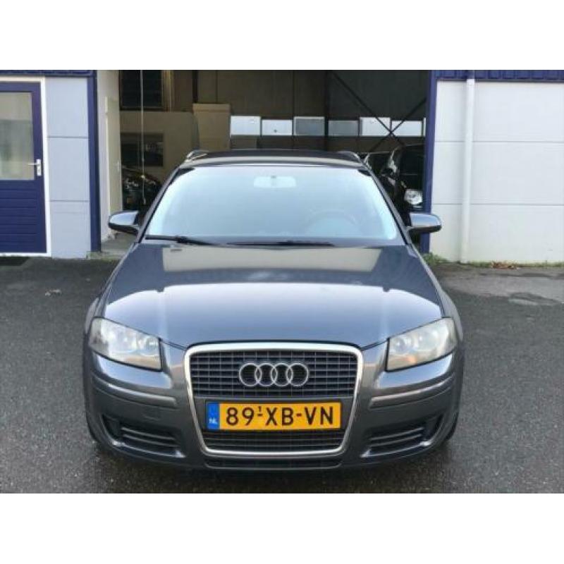 Audi A3 Sportback 1.6 Attraction Nieuwe db.riem/ 5 Deur/ NAP