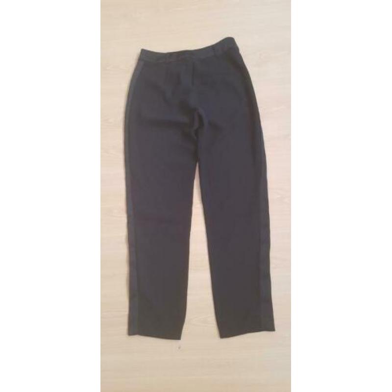 Zwarte broek Bershka XS (EUR)