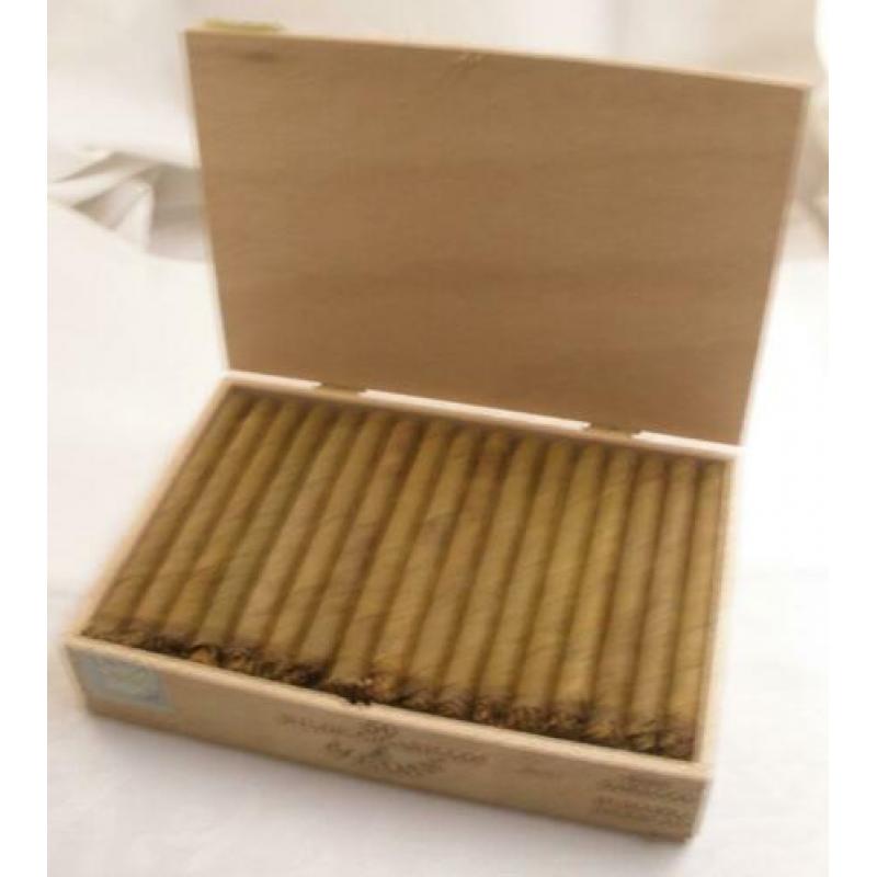 Oud kistje Medan 50 sigaren wilde cigarillos