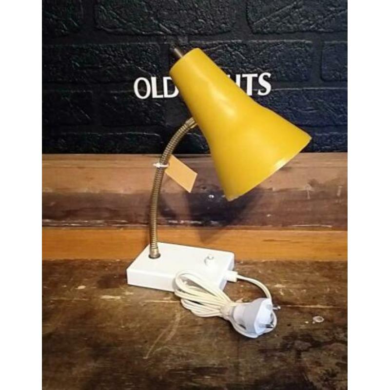 Vintage goudkleurige wandlamp bureaulamp