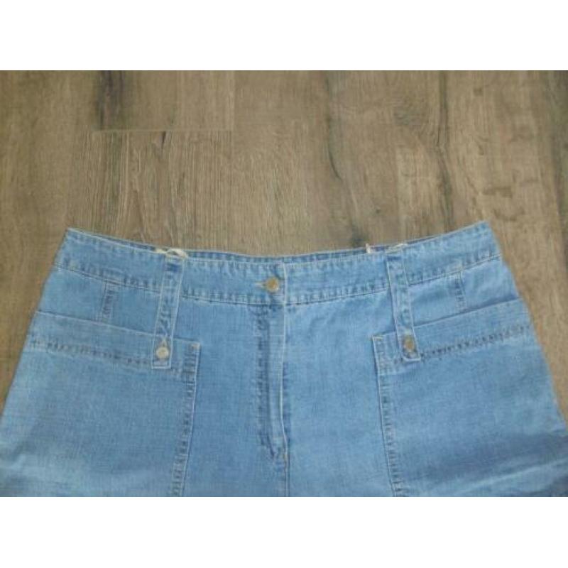 mooie lichtblauwe korte broek jeans short Dreamstar 48 zgan