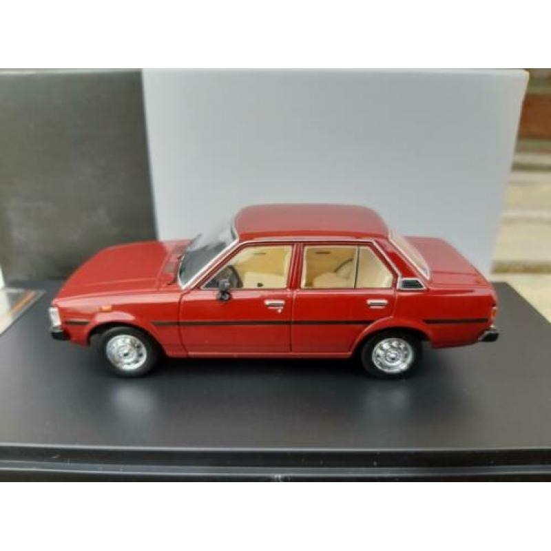 1/43 PremiumX Toyota Corolla Wine Red - 1979