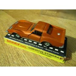 Dinky Toys - N°221 - Chevrolet Corvette Stingray [compleet]