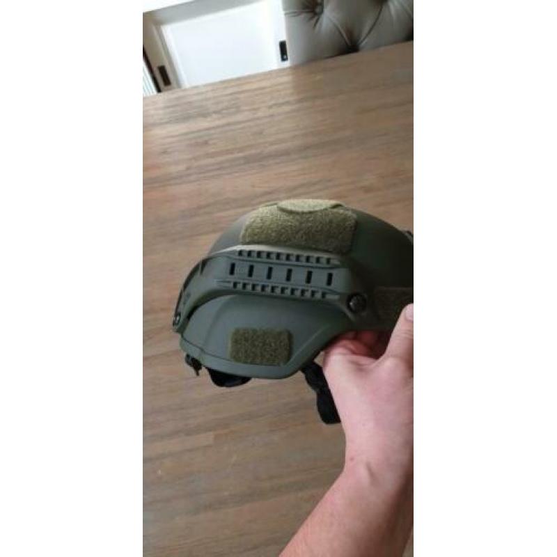 Airsoft helm
