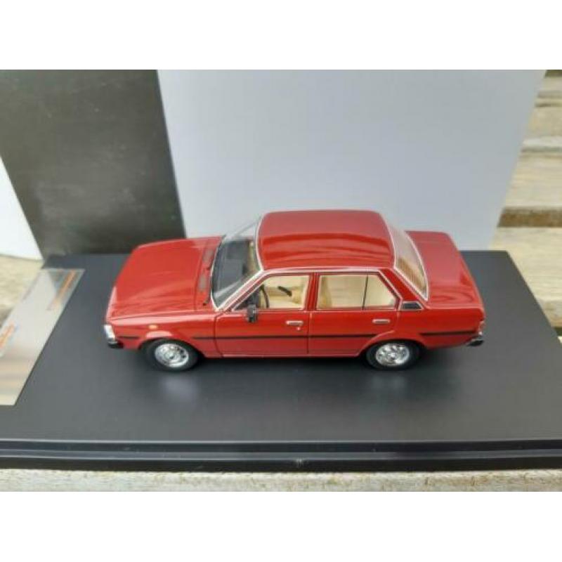 1/43 PremiumX Toyota Corolla Wine Red - 1979