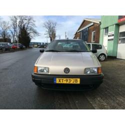 Volkswagen Passat 1.8 CL 1989 APK TOT 23-11-2021 !